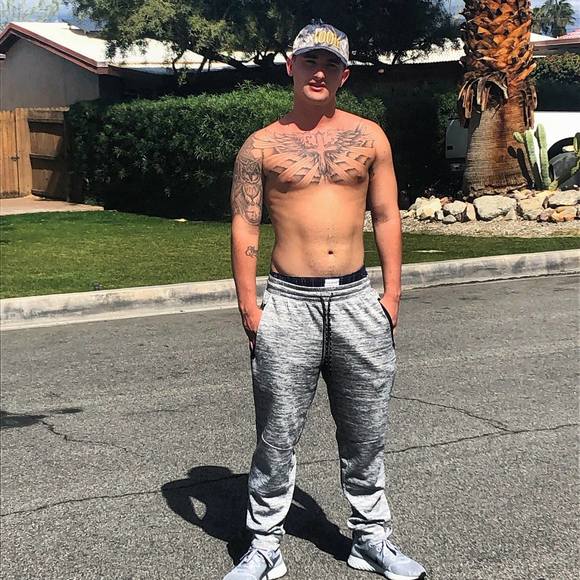 Meet your Posher, Tipton - Picture 1 of 1